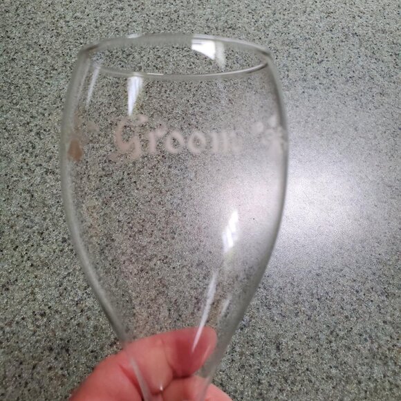 Wedding Bride and Groom Glasses - Picture 2 of 3